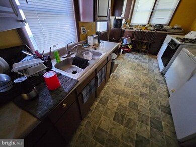 449 W College Ave, York, PA 17401 - photo 7