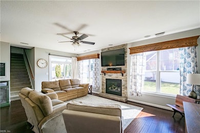 2213 Kirkby Ln unit 109, Virginia Beach, VA 23456 - photo 3