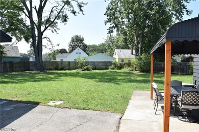 2448 E 37th St, Lorain, OH 44055 - photo 3