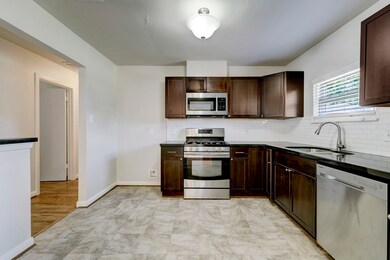 4703 Edison St, Houston, TX 77009 - photo 6