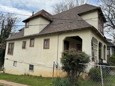 The roof does not leak.