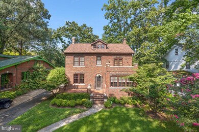 6803 Pineway, University Park, MD 20782 - photo 2