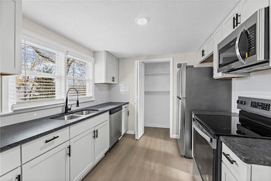 13305 W 51st St, Shawnee, KS 66216 - photo 7