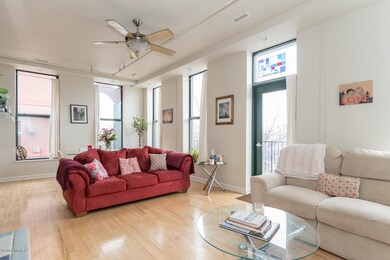 222 N Kalamazoo 270-6