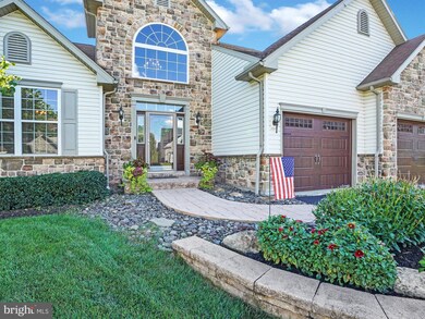 2522 Joshua Dr, Reading, PA 19608 - photo 2