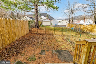 28 B St unit 28, Keyser, WV 26726 - photo 7