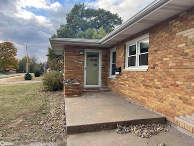 1571 Laurel St, Hamilton, IL 62341 - photo 5