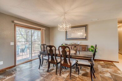 8310WillowRdN_0036