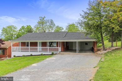 381 Walton St, Strasburg, VA 22657 - photo 3