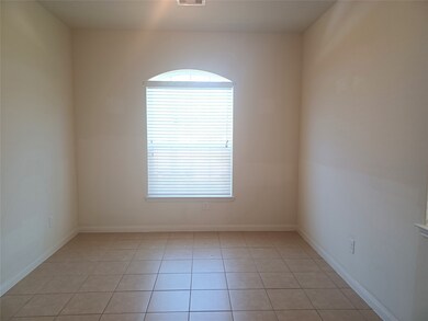 32592 Decker Creek Dr, Pinehurst, TX 77362 - photo 3