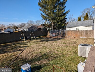 201 Robinson St, Georgetown, DE 19947 - photo 3