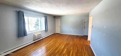18 B Laurel Pl LRb