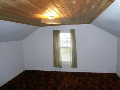 1621 Washington St, Cedar Falls, IA 50613 - photo 5