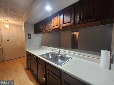 904 Cedar Crest Ct N unit F, Edgewood, MD 21040 - photo 3