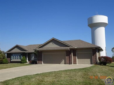 7722 SW 17th St, Topeka, KS 66615 - photo 2