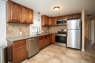 106 Mandalay Rd, Chicopee, MA 01020 - photo 3
