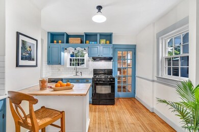 59 Caughey St, Waltham, MA 02451 - photo 4