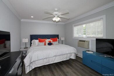 235 Lakeland Ave unit 2-4D, Sayville, NY 11782 - photo 5