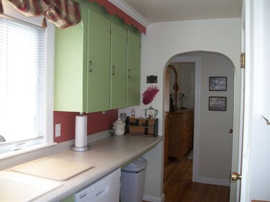 76 Goodwin St, Manchester, NH 03104 - photo 5