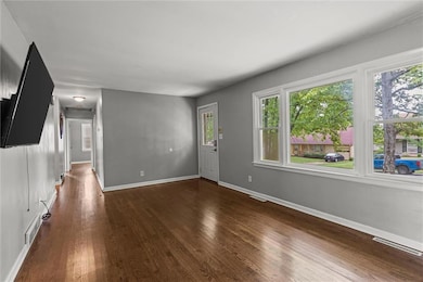 9001 Jarboe St, Kansas City, MO 64114 - photo 6