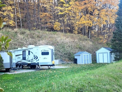 4811 Lynn Hollow Ln, Potosi, WI 53820 - photo 5