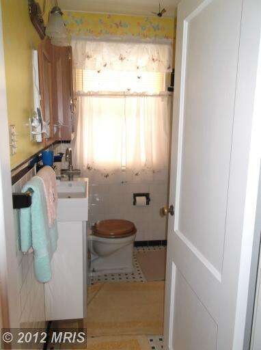 426 Westshire Dr, Catonsville, MD 21228 - photo 6