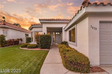 1613 Shadow Rock Dr, Las Vegas, NV 89117 - photo 3