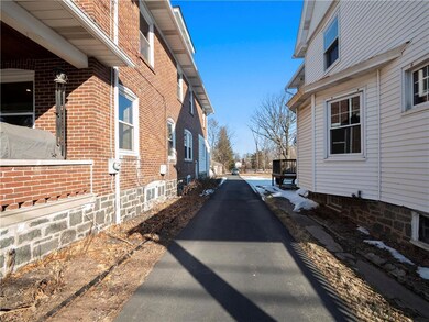 1107 W Broad St, Quakertown, PA 18951 - photo 5