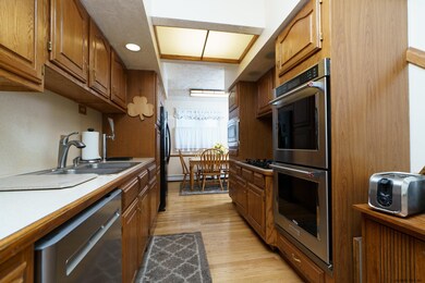 29 Fullerton St, Albany, NY 12209 - photo 3