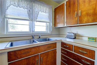 150 Rhode Island Blvd, Portsmouth, RI 02871 - photo 4