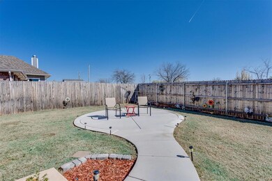 1624 NE 32nd St, Moore, OK 73160 - photo 6
