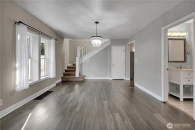 1547 SW Myrtle St, Seattle, WA 98106 - photo 6