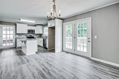 512 W Balfour Ave, Asheboro, NC 27203 - photo 6