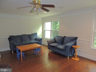 11837 Summer Oak Dr, Germantown, MD 20874 - photo 3