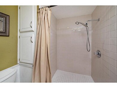 Master Bath/Spa.