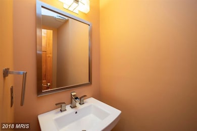 6019 Sweet Dale Ct, Springfield, VA 22152 - photo 3