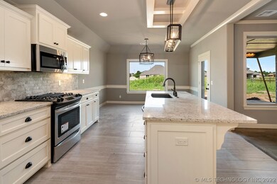 10282 S 219th East Ave, Broken Arrow, OK 74014 - photo 4