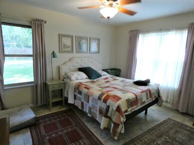 903 E Randall St, Beeville, TX 78102 - photo 7