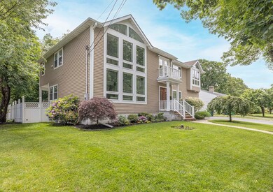 76 Selwyn Rd, Newton Highlands, MA 02461 - photo 2