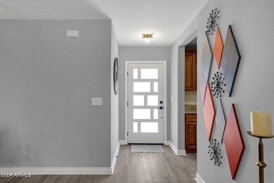 5-web-or-mls-7302-n-23rd-ave