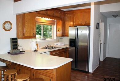 3910 3910 Lexington Dr, Tyler, TX 75701 - photo 6