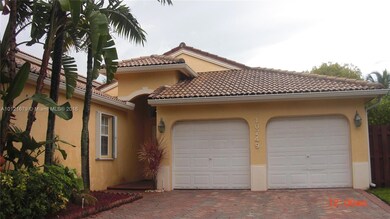 10749 NW 70th Ln, Doral, FL 33178 - photo 6