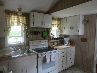 31 Cedar Dr, Carver, MA 02330 - photo 5