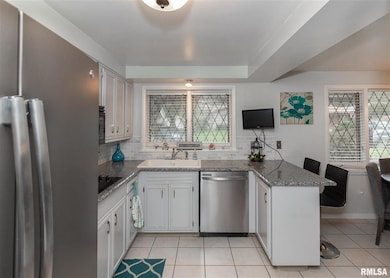 1520 Fairlane Dr, Bettendorf, IA 52722 - photo 5