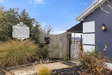 989 Grandview St, Wheeling, WV 26003 - photo 3