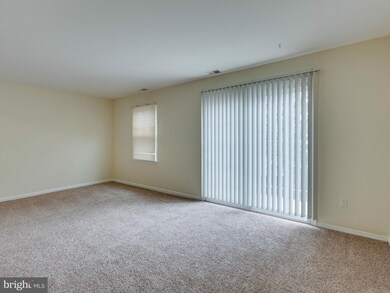 6360 Birch Leaf Ct unit 1B, Burke, VA 22015 - photo 5