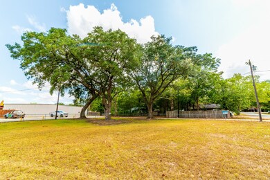 2721 Avenue F, Bay City, TX 77414 - photo 4