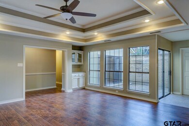 210 Cambridge Rd, Tyler, TX 75703 - photo 4