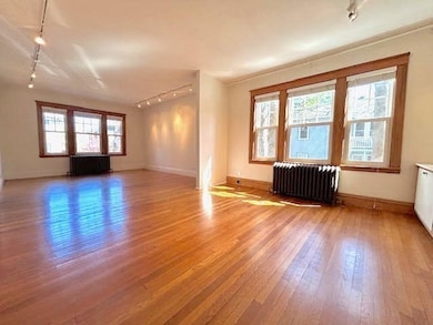 12 Lawrence Rd unit 1, Brookline, MA 02446 - photo 2