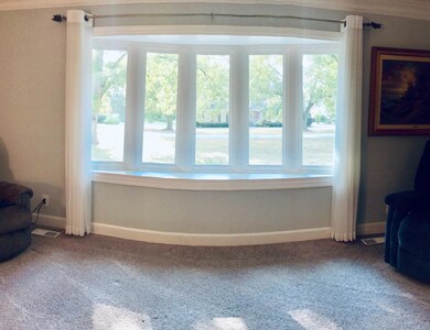 School bow window